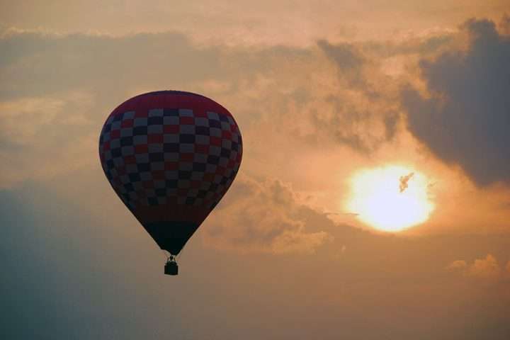 Vuela en globo por Teotihuacán.